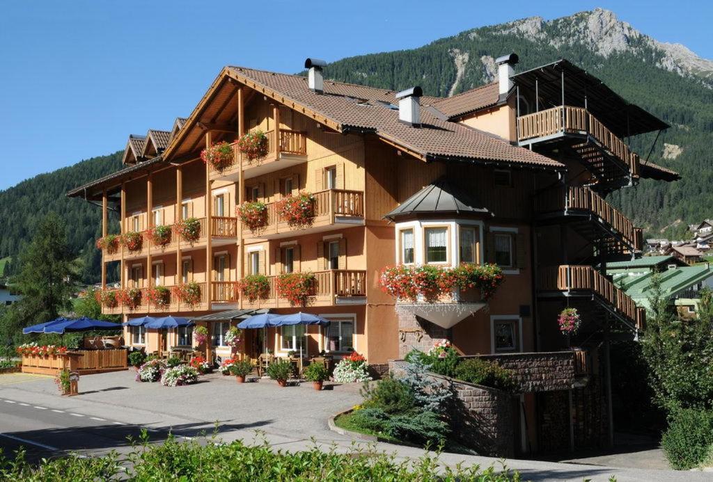 Hotel Vallechiara Moena Exteriér fotografie